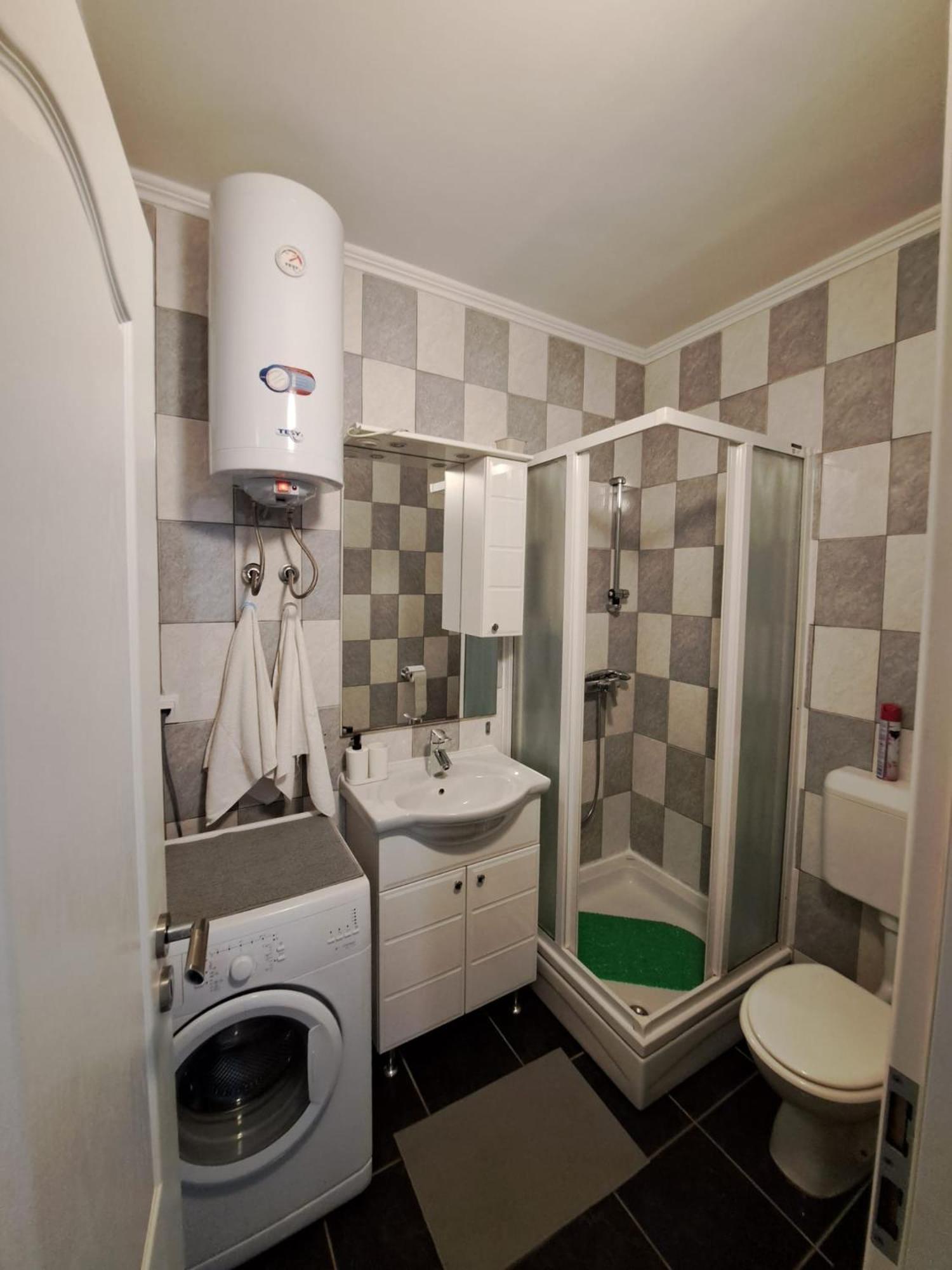 Apartments Maretic マンドレ エクステリア 写真