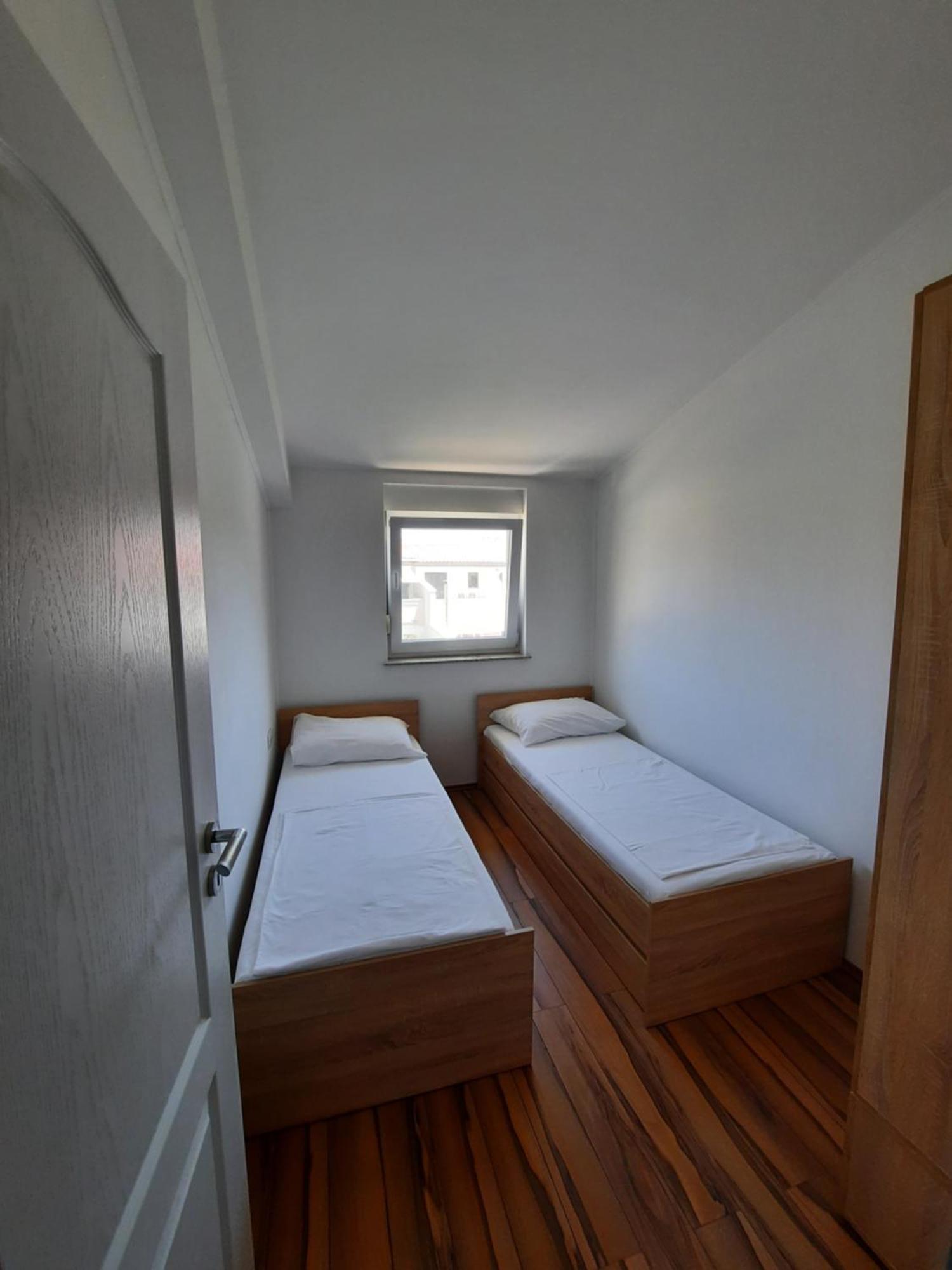 Apartments Maretic マンドレ エクステリア 写真